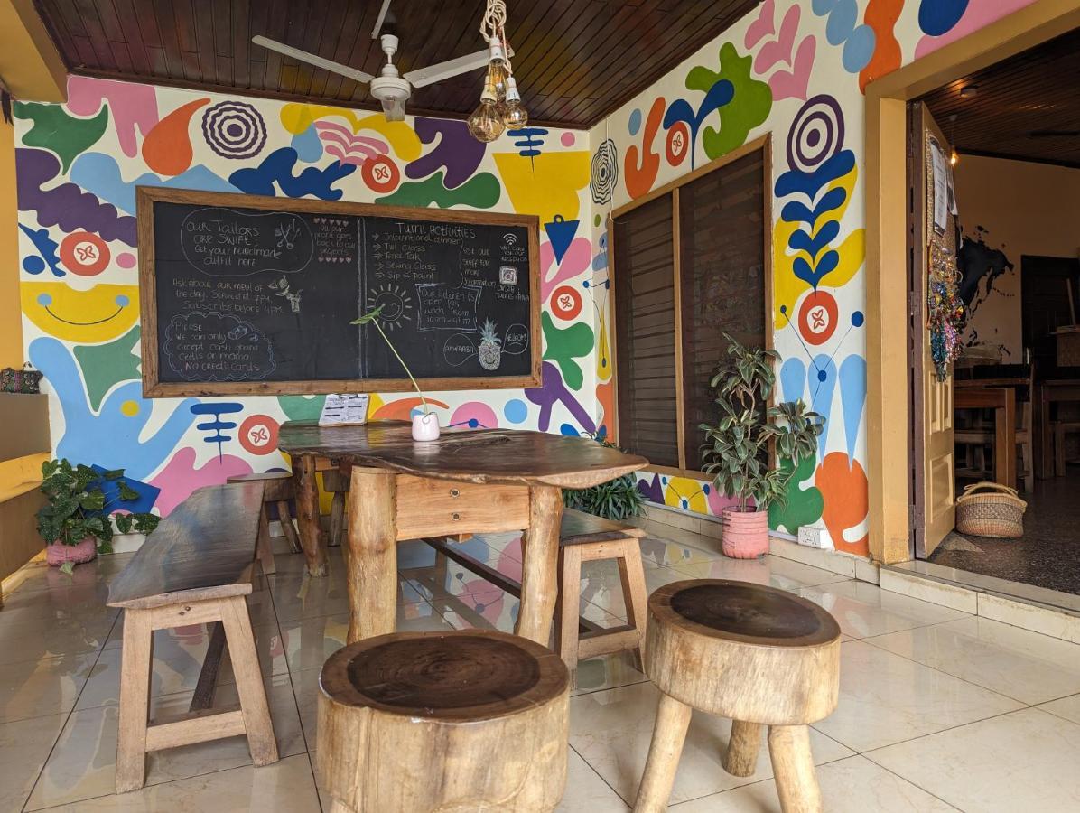 Tumi Hostel Kumasi Exterior photo